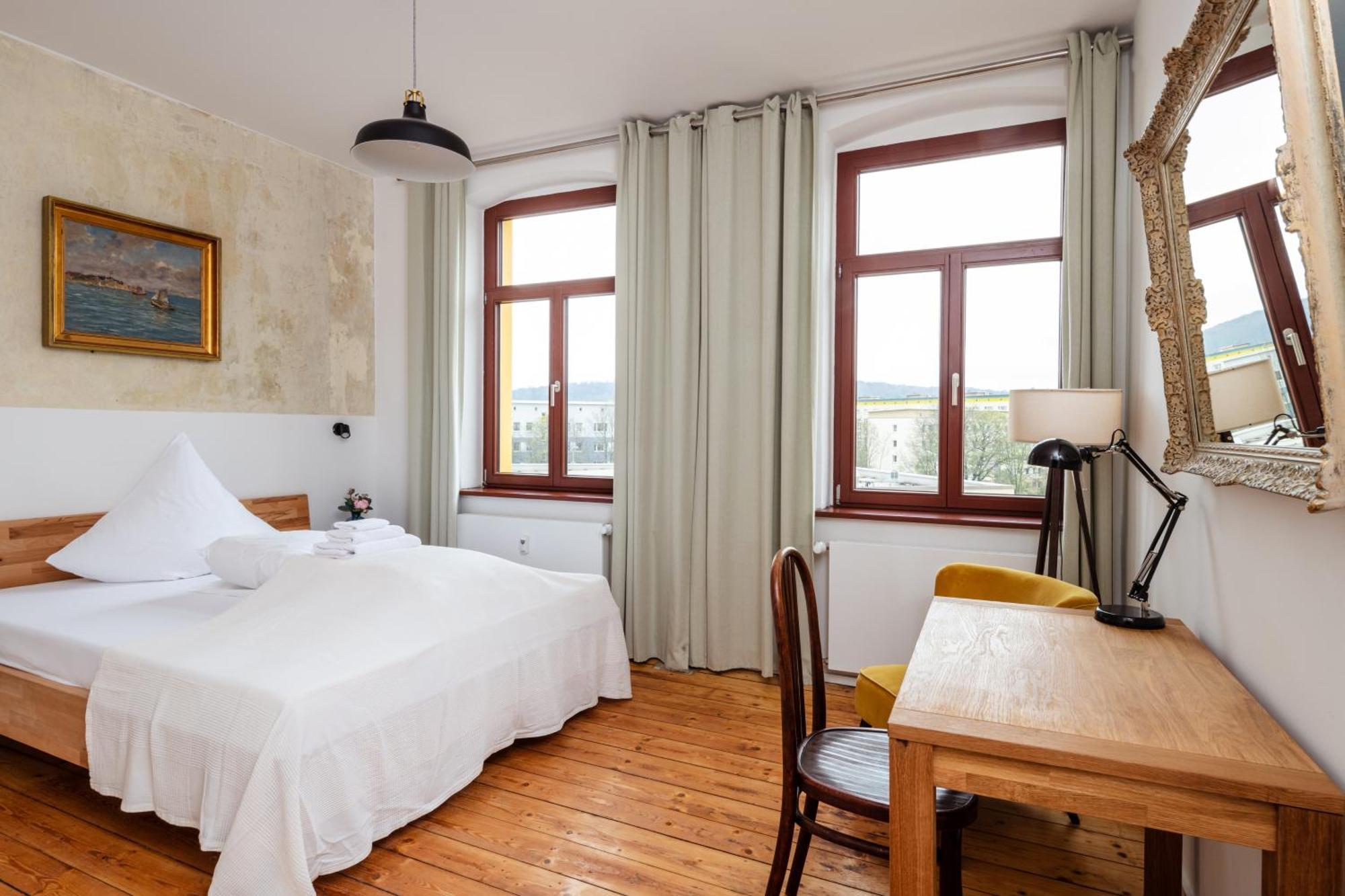 Kuenstlerzimmer Im Kulturhaus Haeselburg Gera Exterior foto