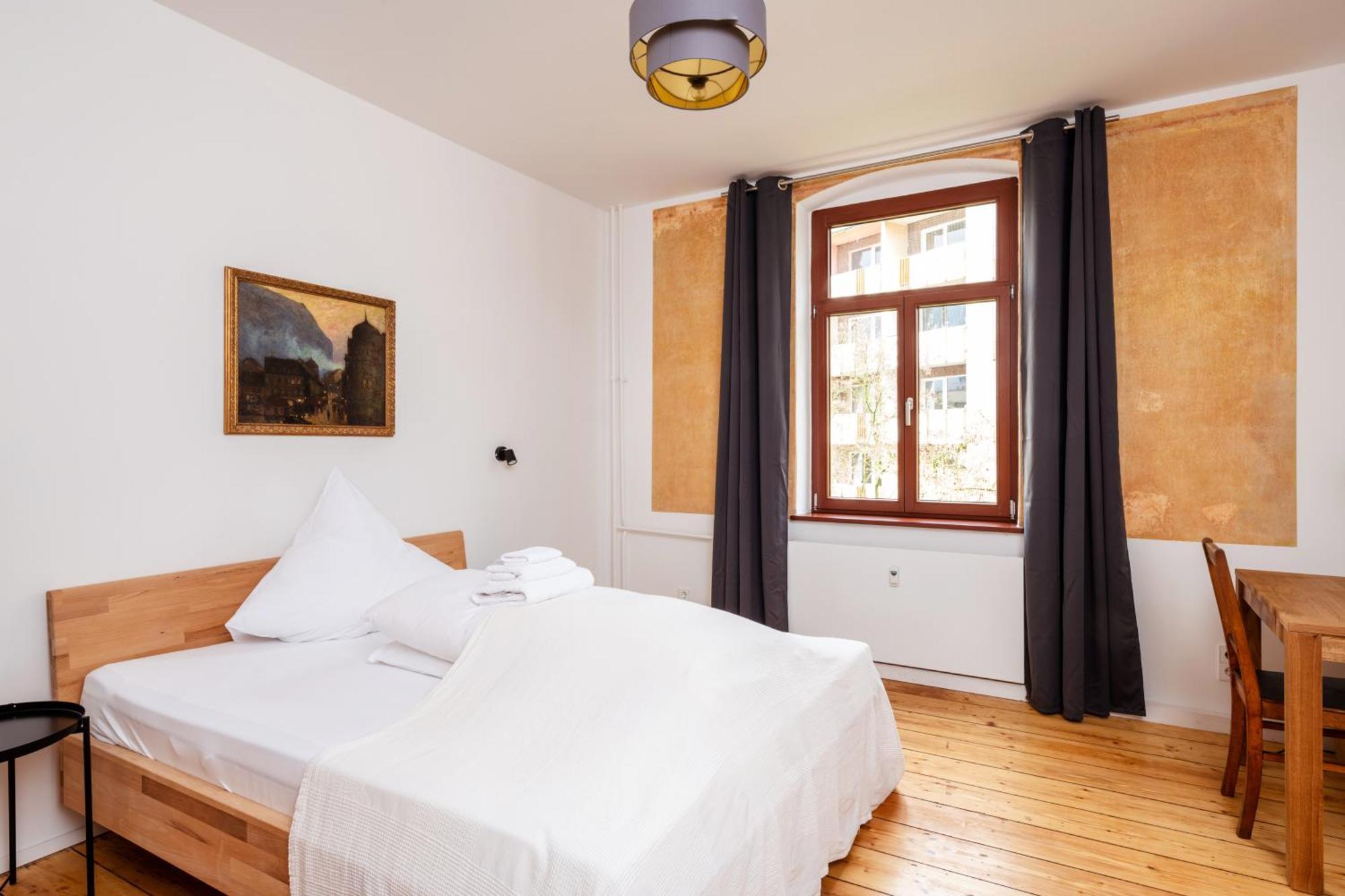 Kuenstlerzimmer Im Kulturhaus Haeselburg Gera Exterior foto