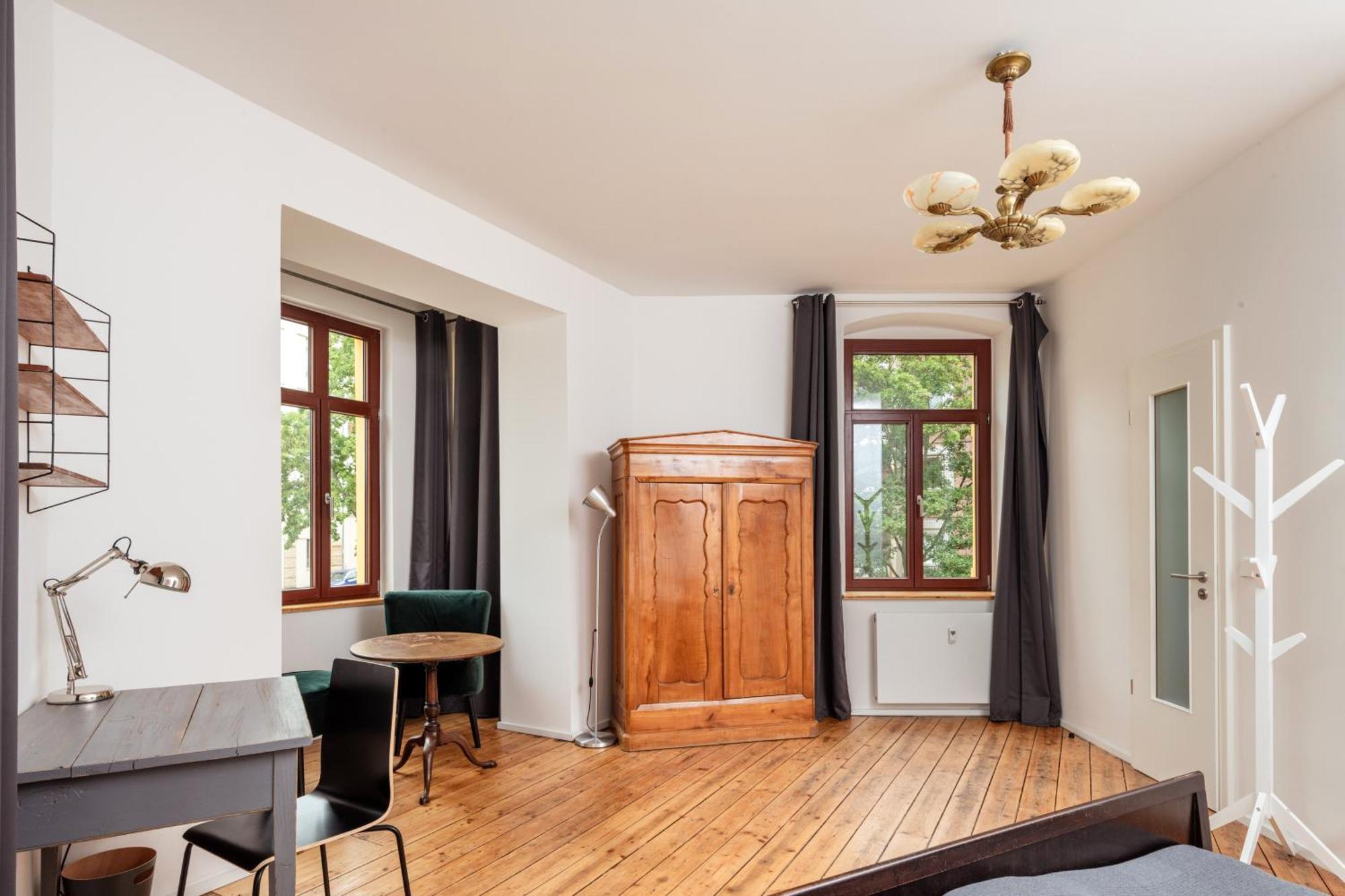 Kuenstlerzimmer Im Kulturhaus Haeselburg Gera Exterior foto